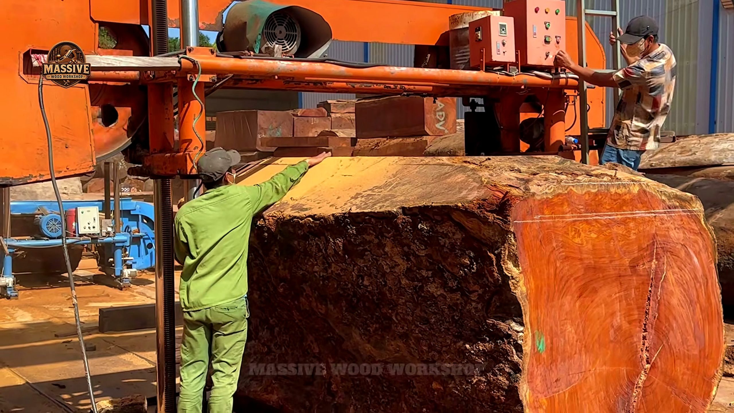 day 2000 year old giant entered - the source video context before the main process is judged